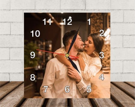 Ceas de perete patrat personalizat 1